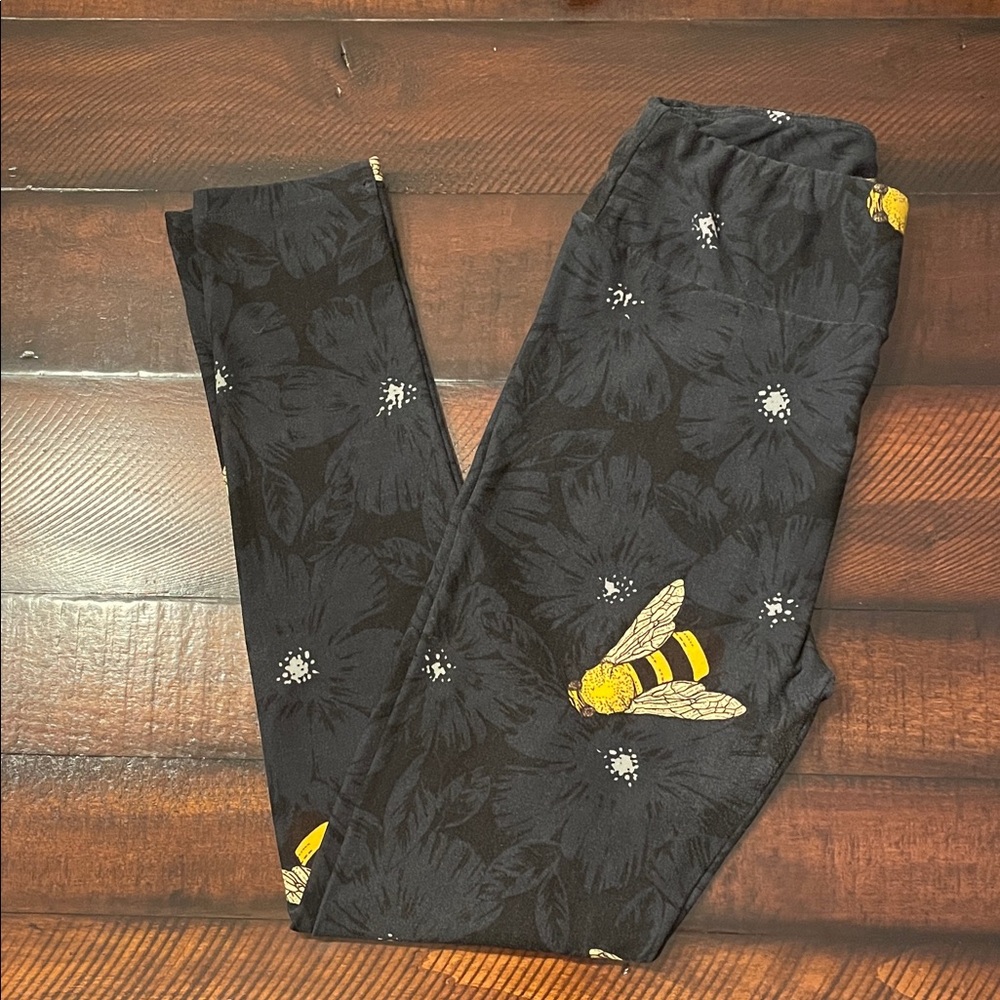 LuLaRoe Black Bee Print Leggings